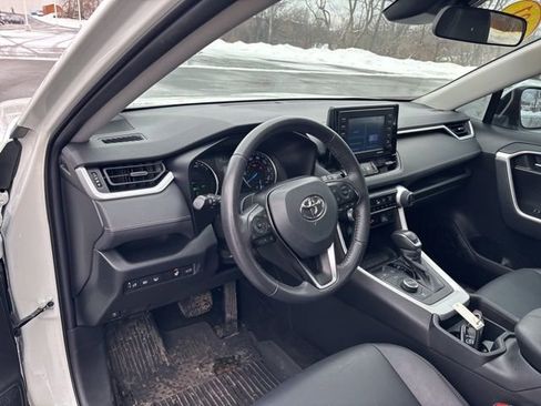 Certified 2021 Toyota RAV4 XLE Premium image 41