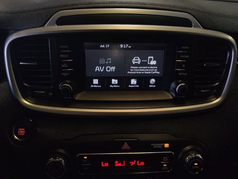 Used 2020 Kia Sorento S AWD/4WD image 25