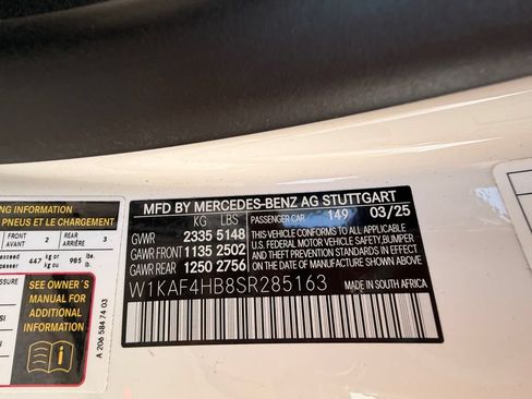 Used 2025 Mercedes-Benz C 300 4MATIC Sedan image 36