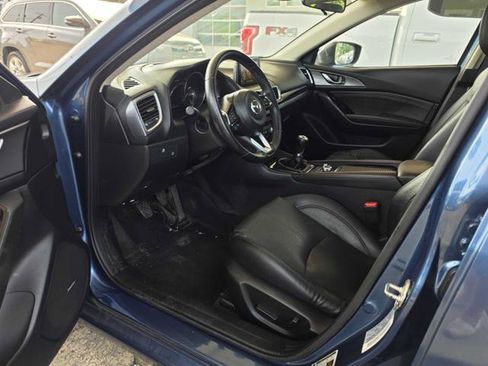 Used 2017 MAZDA MAZDA3 Grand Touring FWD image 10