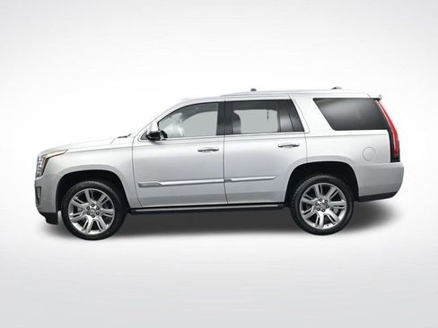 Used 2019 Cadillac Escalade Premium Luxury image 9