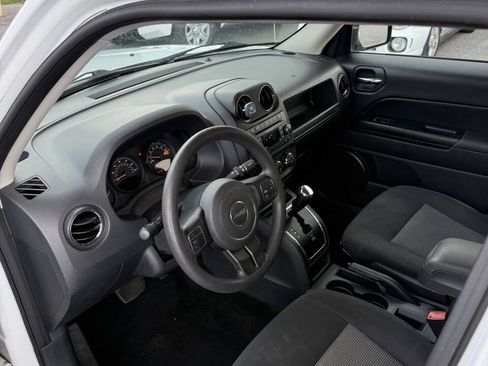 Used 2016 Jeep Patriot Sport w/ Power Value Group FWD image 6