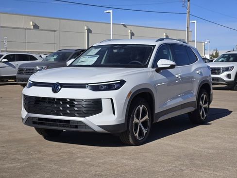 New 2026 Volkswagen Tiguan SE AWD/4WD image 2
