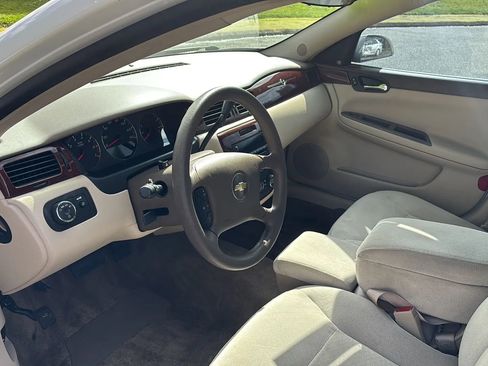 Used 2007 Chevrolet Impala LT image 24