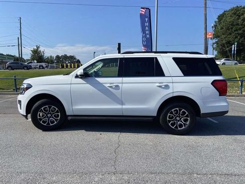 Certified 2024 Ford Expedition XLT AWD/4WD image 5