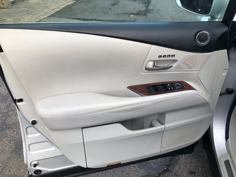 Used 2011 Lexus RX 350 AWD image 9