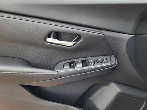 New 2025 Nissan Sentra SV w/ Trunk Package image 8