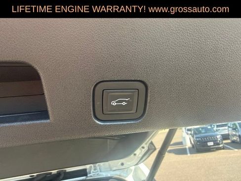 Used 2025 Chevrolet Traverse LT AWD/4WD image 42