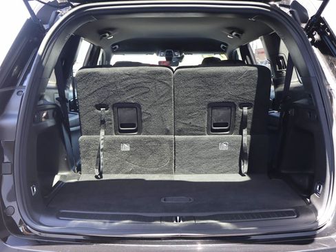 Used 2025 Jeep Grand Cherokee L Laredo RWD image 6
