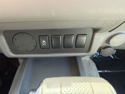 Used 2013 Nissan Frontier S RWD image 26