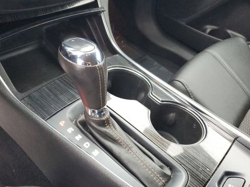 Used 2018 Chevrolet Impala LT image 24