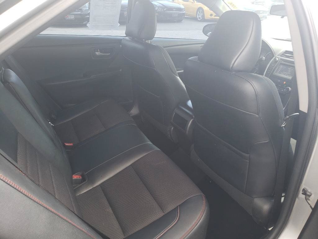 Used 2017 Toyota Camry SE FWD image 11