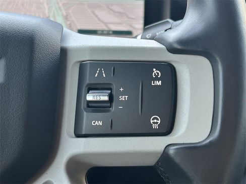 Used 2023 Land Rover Defender 130 X-Dynamic SE image 42