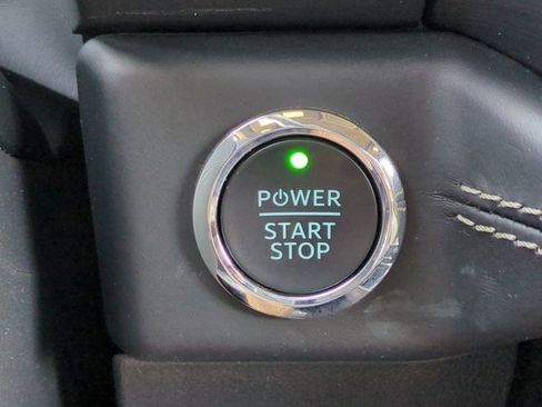 Used 2023 Ford F150 Lightning Platinum image 27