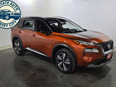 Used 2021 Nissan Rogue SL w/ Premium Package AWD/4WD image 9