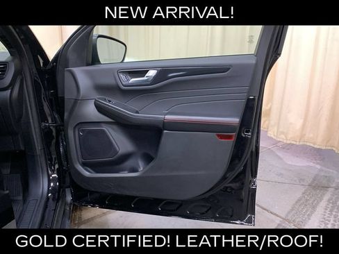 Used 2024 Ford Escape ST-Line w/ Tech Pack #1 AWD/4WD image 11