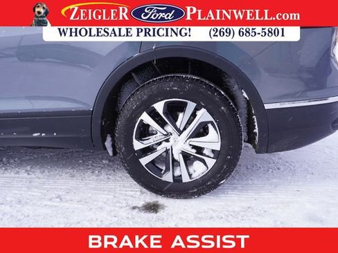 Used 2024 Volkswagen Tiguan S image 6