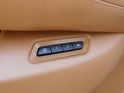 Used 2016 Cadillac Escalade Platinum AWD/4WD image 24