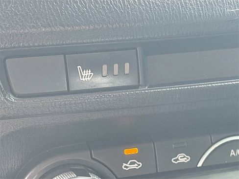 Used 2018 MAZDA MAZDA3 Touring image 20