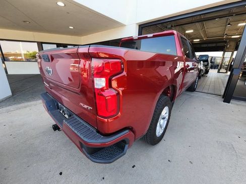 Used 2024 Chevrolet Silverado 1500 RST w/ Z71 Off-Road Package AWD/4WD image 4
