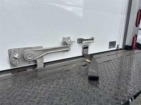 New 2024 Ford E-450 and Econoline 450 Super Duty w/ Power Windows & Locks Group image 40