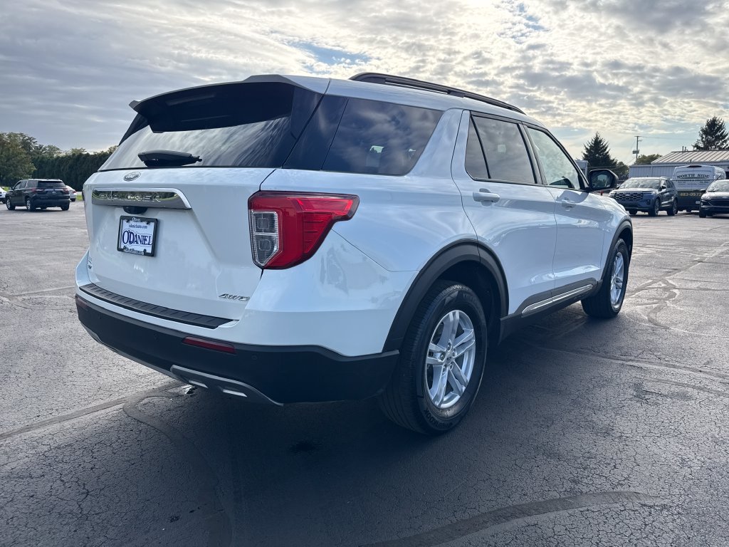Used 2023 Ford Explorer XLT w/ Equipment Group 202A AWD/4WD image 7