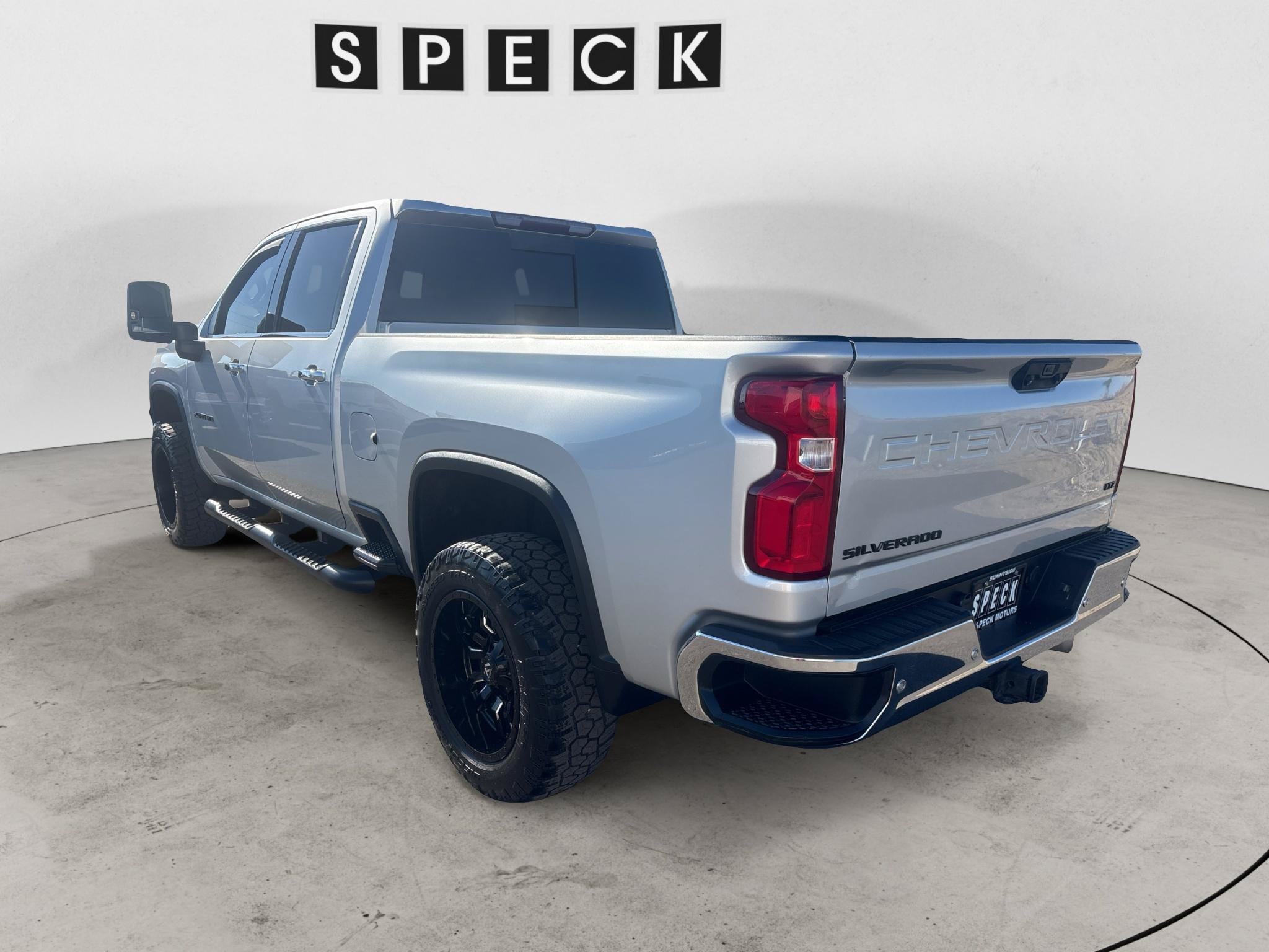 Used 2020 Chevrolet Silverado 2500 LTZ w/ LTZ Plus Package AWD/4WD image 3