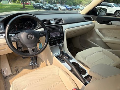 Used 2013 Volkswagen Passat 2.5 SE FWD image 39
