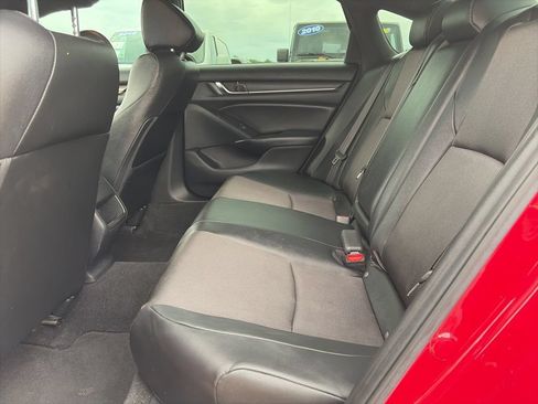 Used 2019 Honda Accord Sport image 9