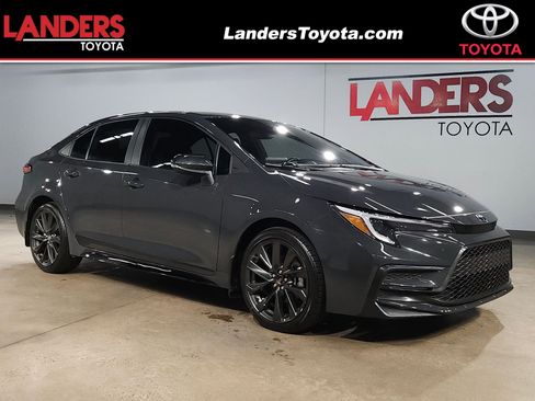 Used 2024 Toyota Corolla SE image 1