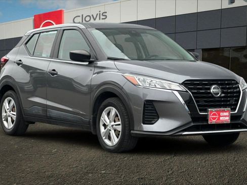 Used 2021 Nissan Kicks S image 10