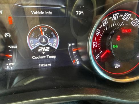 Used 2022 Dodge Challenger R/T Scat Pack RWD image 19