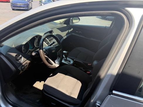 Used 2014 Chevrolet Cruze LT FWD image 7