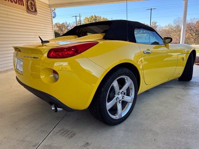 Used 2008 Pontiac Solstice GXP w/ Premium Package RWD image 6