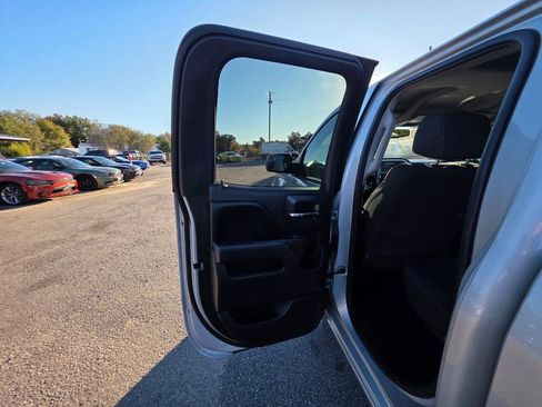 Used 2017 GMC Sierra 1500 SLE w/ SLE Value Package image 8