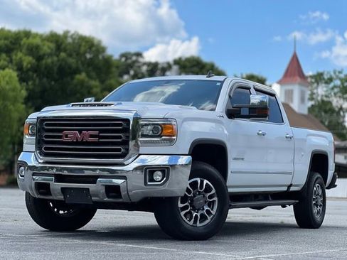 Used 2018 GMC Sierra 2500 SLT w/ Duramax Plus Package AWD/4WD image 1