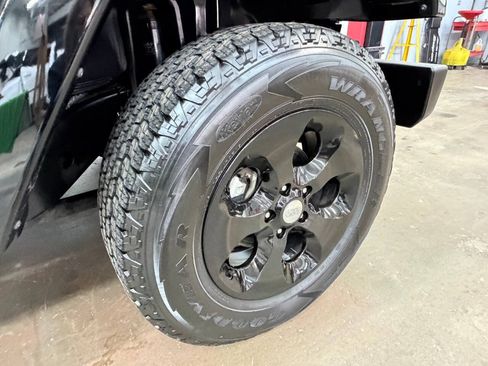 Used 2017 Jeep Wrangler Unlimited Sahara w/ Max Tow Package AWD/4WD image 22