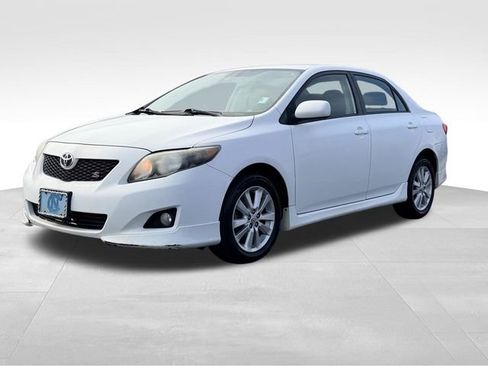 Used 2010 Toyota Corolla image 7