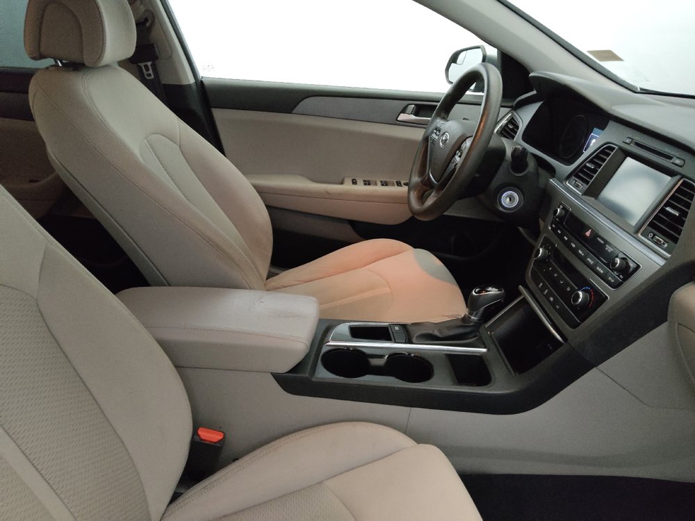 Used 2017 Hyundai Sonata SE FWD image 21