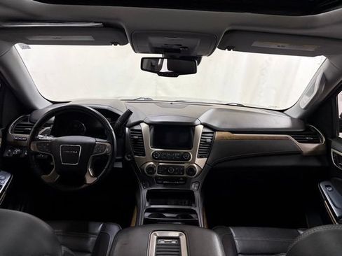 Used 2020 GMC Yukon Denali w/ Open Road Package AWD/4WD image 32