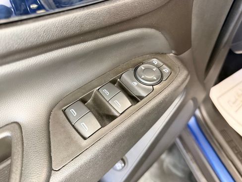 Used 2022 Chevrolet Equinox LT FWD image 15