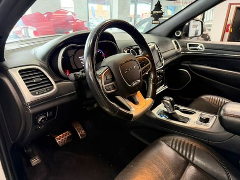 Used 2021 Jeep Grand Cherokee SRT image 22