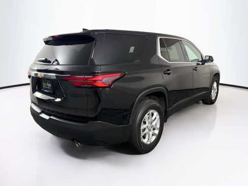 Used 2023 Chevrolet Traverse LS FWD image 9