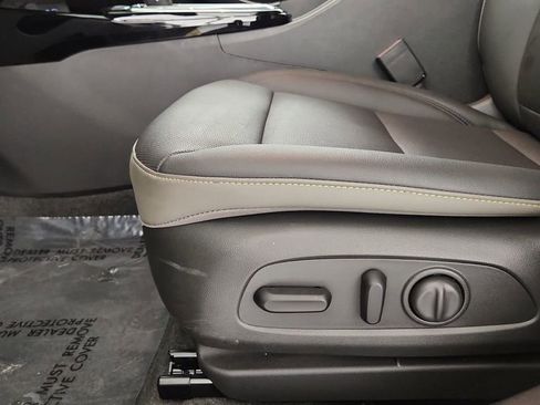 Used 2025 Chevrolet Trax ACTIV image 14