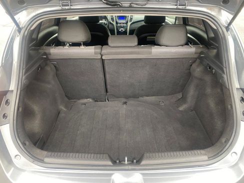 Used 2017 Hyundai Elantra GT image 10