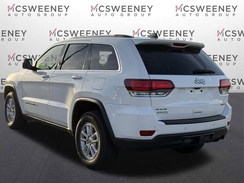 Used 2020 Jeep Grand Cherokee Laredo image 3