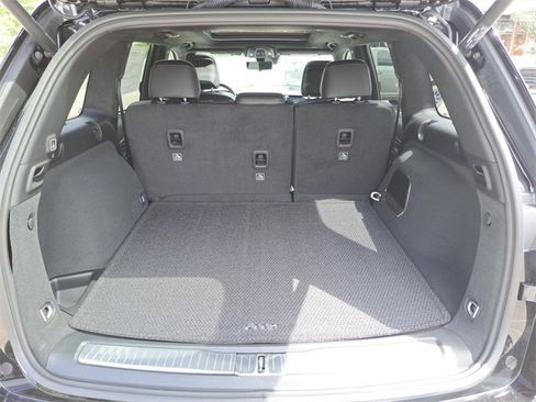 New 2025 Jeep Grand Cherokee Summit image 6