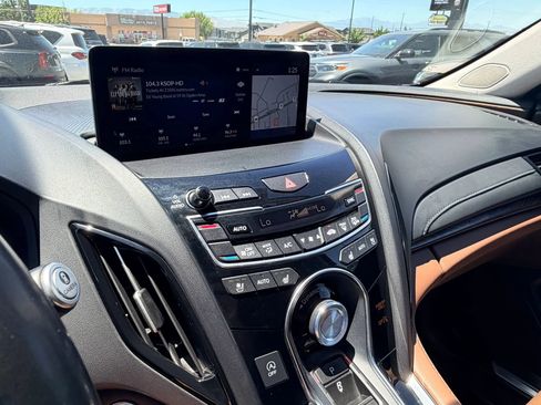 Used 2020 Acura RDX AWD w/ Advance Package image 16