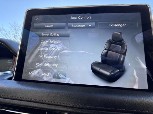 Used 2020 Lincoln Aviator Reserve w/ Equipment Group 202A image 19