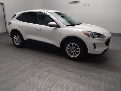 Used 2020 Ford Escape SE FWD image 11